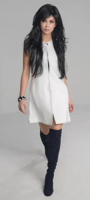 Naomi Wig by Ellen Wille | Synthetic